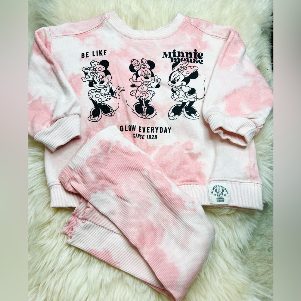 Zara 2-piece Disney set. Size 12-18 months.